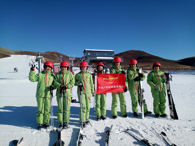 League Snow Field Coaching team